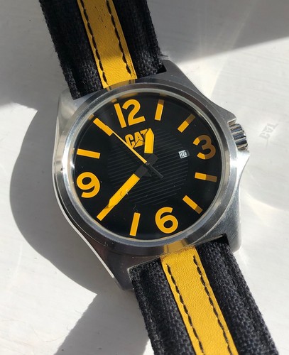 Cat retro yellow - retro,
