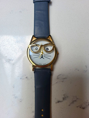 Women cat face quartz - cat,